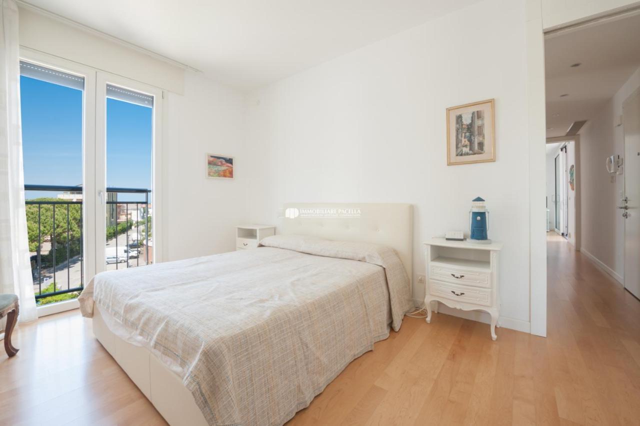 Residence Frontemar Immobiliare Pacella Lido di Jesolo Exteriör bild