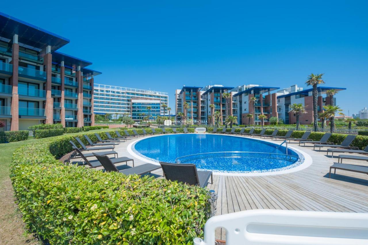 Residence Frontemar Immobiliare Pacella Lido di Jesolo Exteriör bild