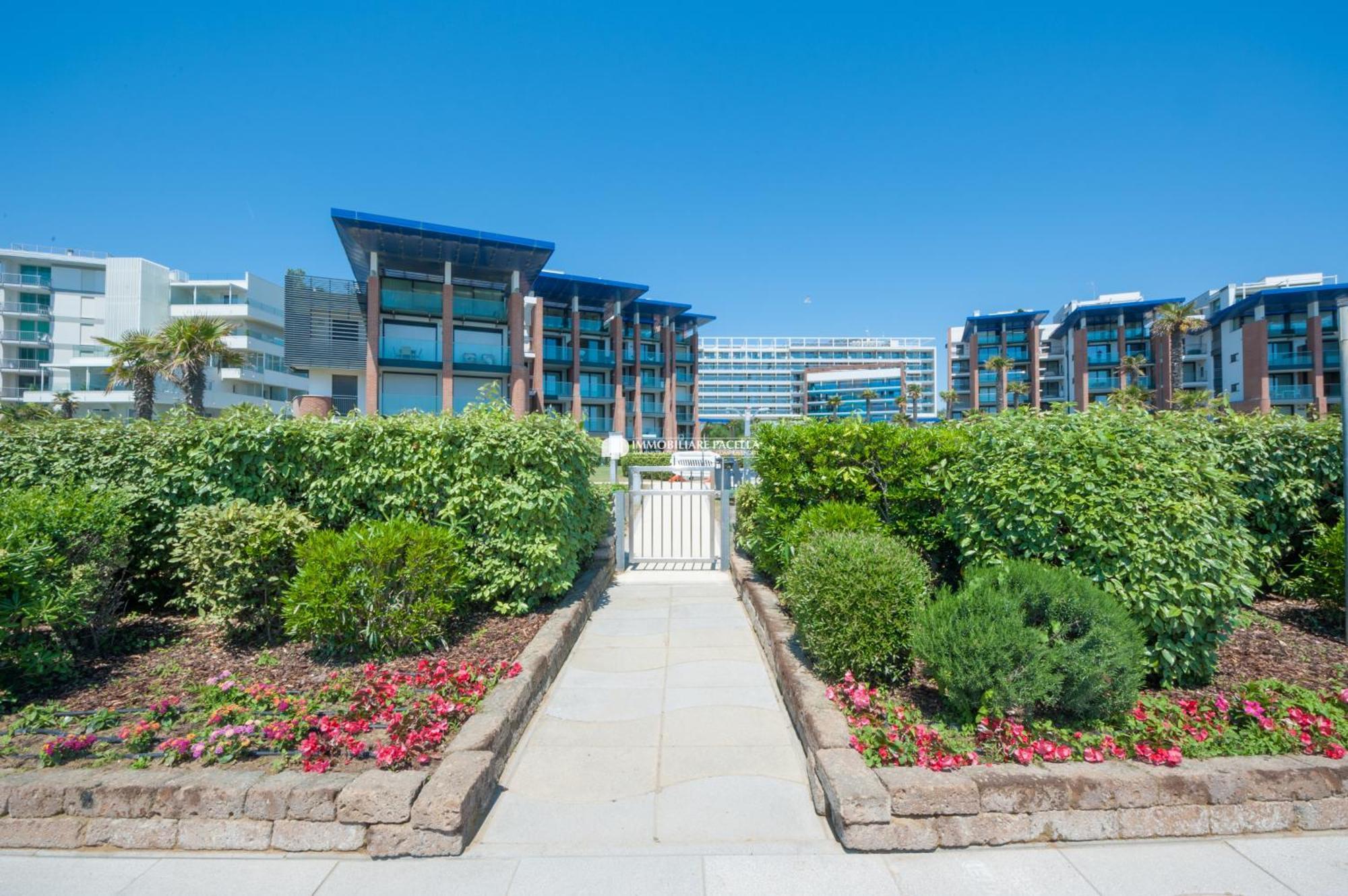 Residence Frontemar Immobiliare Pacella Lido di Jesolo Exteriör bild
